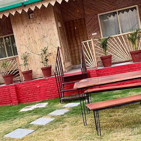 Bamboo Garden Cottages And Cafe Ришикеш Экстерьер фото